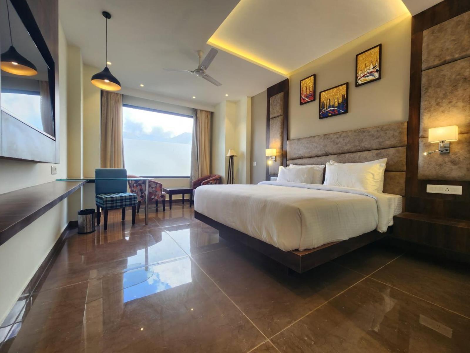 Aachman River And Valley View Resort Dharamshala - A Riverside Resort With Balcony View Dış mekan fotoğraf