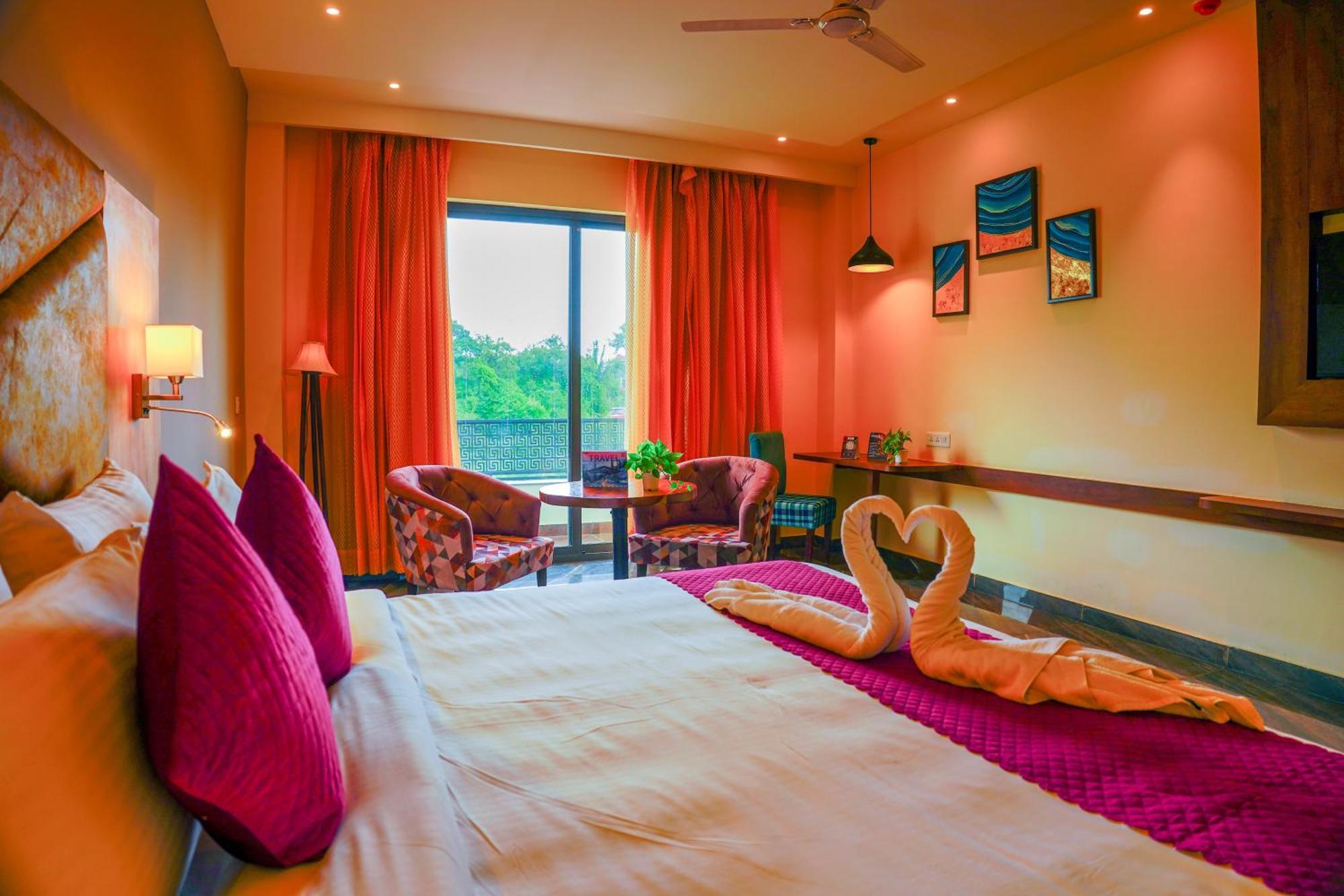 Aachman River And Valley View Resort Dharamshala - A Riverside Resort With Balcony View Dış mekan fotoğraf