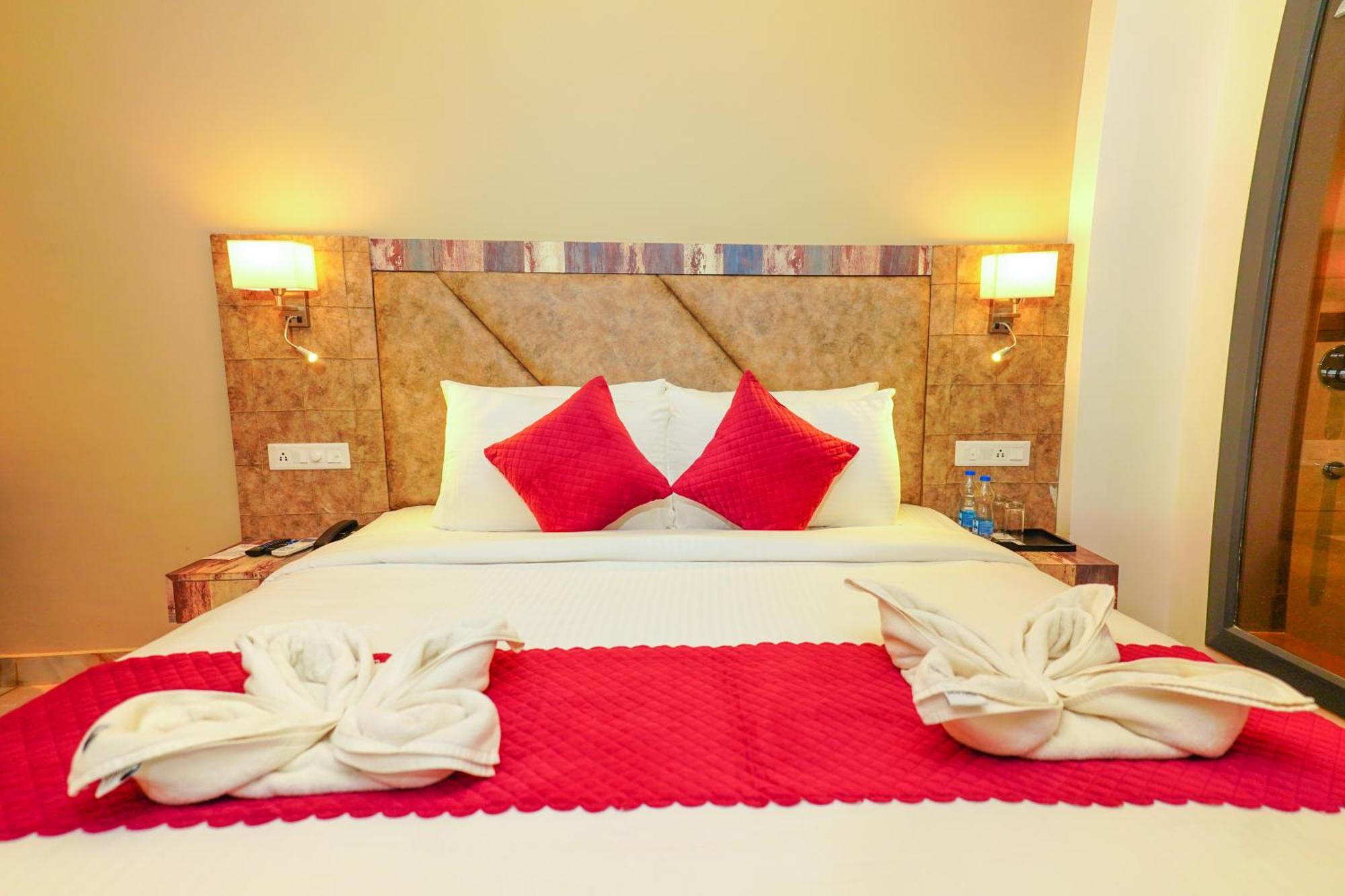 Aachman River And Valley View Resort Dharamshala - A Riverside Resort With Balcony View Dış mekan fotoğraf