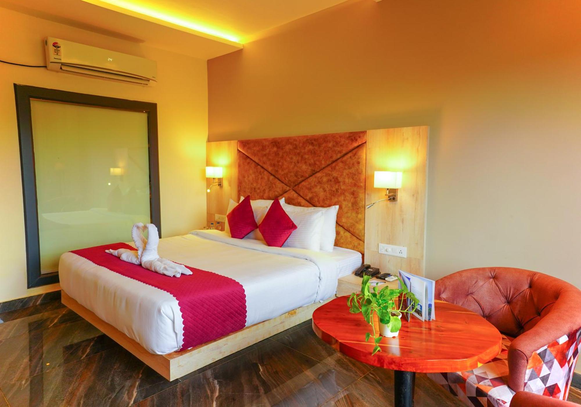 Aachman River And Valley View Resort Dharamshala - A Riverside Resort With Balcony View Dış mekan fotoğraf