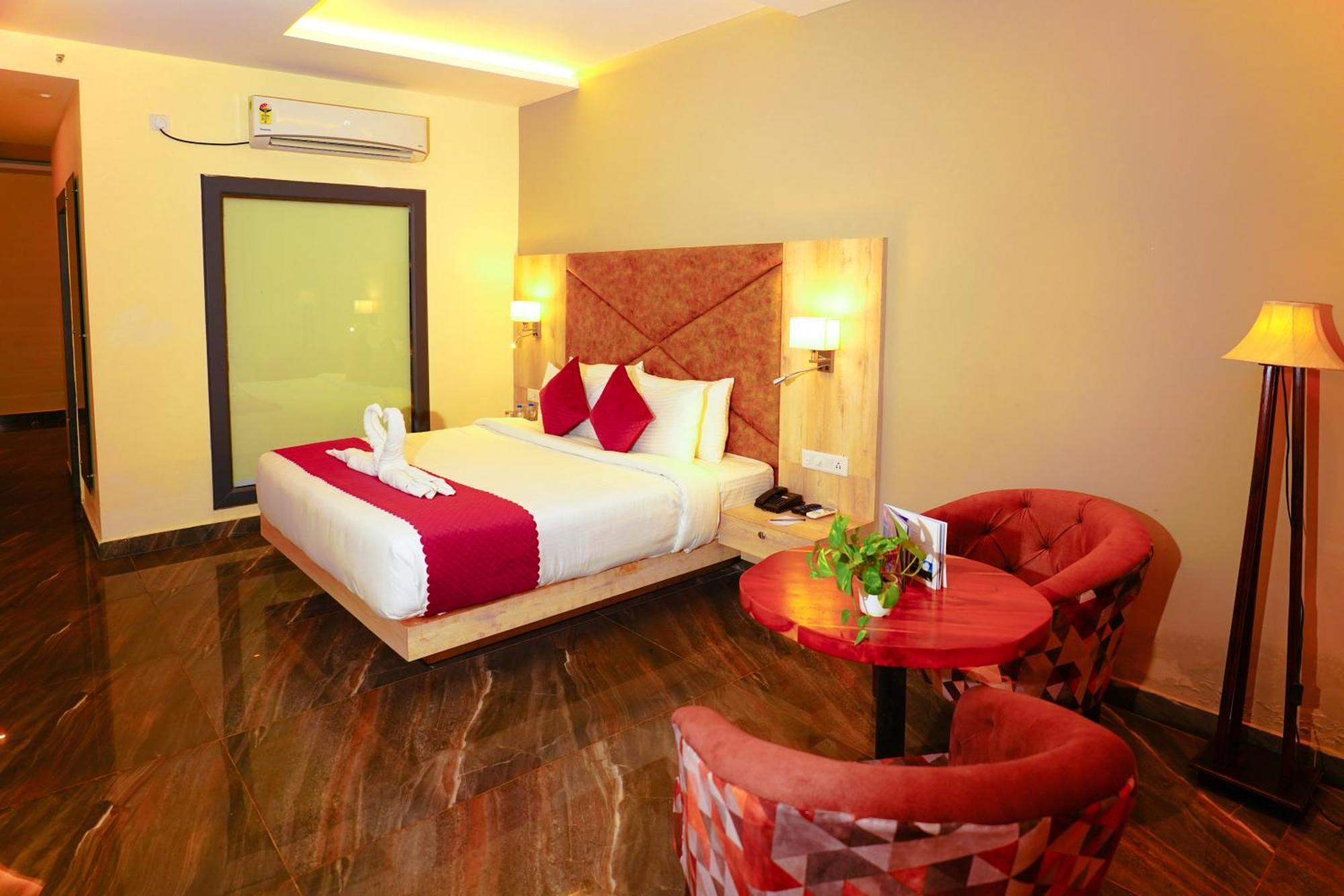 Aachman River And Valley View Resort Dharamshala - A Riverside Resort With Balcony View Dış mekan fotoğraf